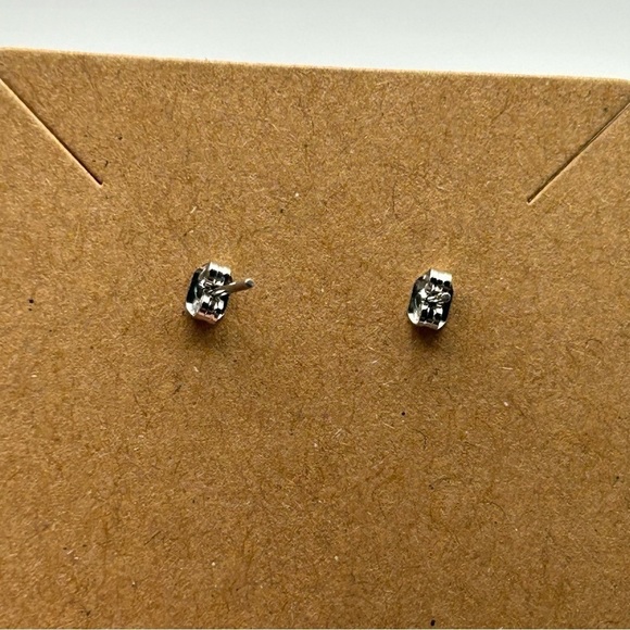 Vintage 80's Lipstick Cherry Red Lightweight Textured Teardrop 3D Stud Earrings - Picture 8 of 8